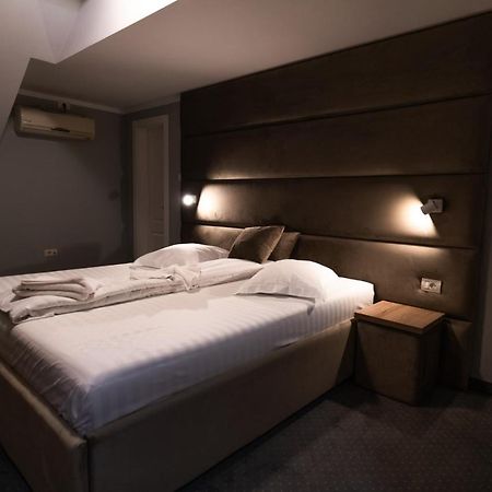 Camere De Inchiriat Elisei 蒂米什瓦拉 外观 照片